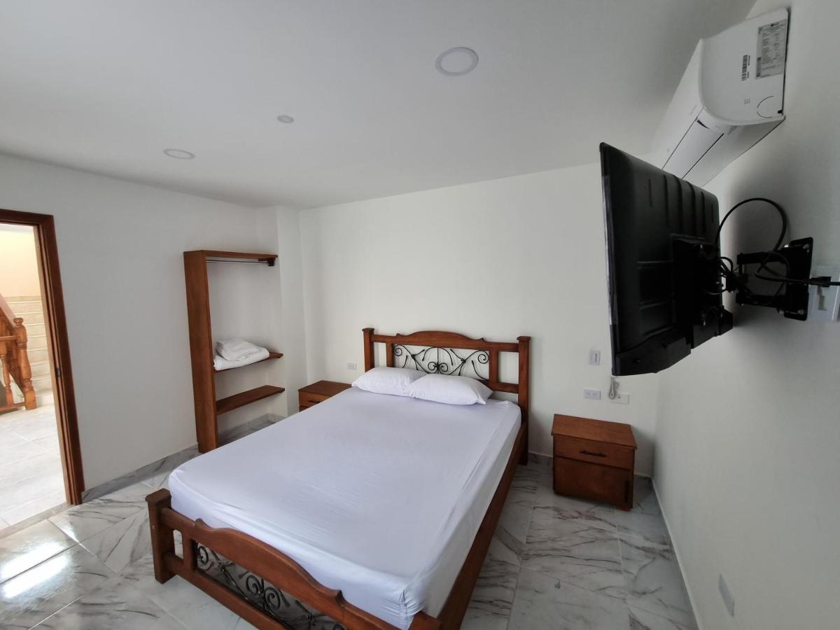 Hotel Antonella Plaza Pinchote Exterior photo