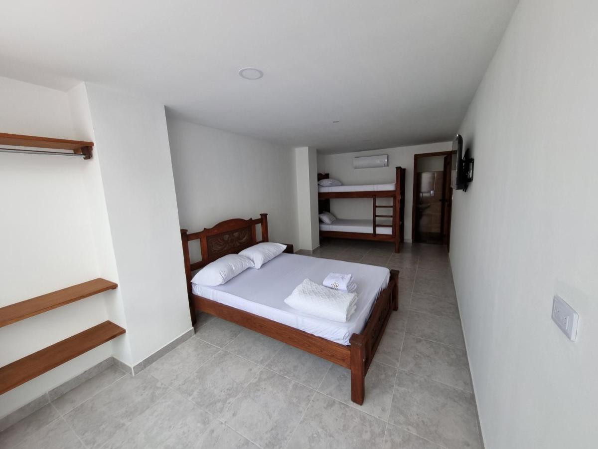 Hotel Antonella Plaza Pinchote Exterior photo